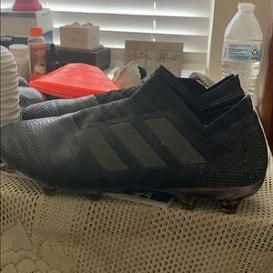Nemeziz 17+ Black Size 12